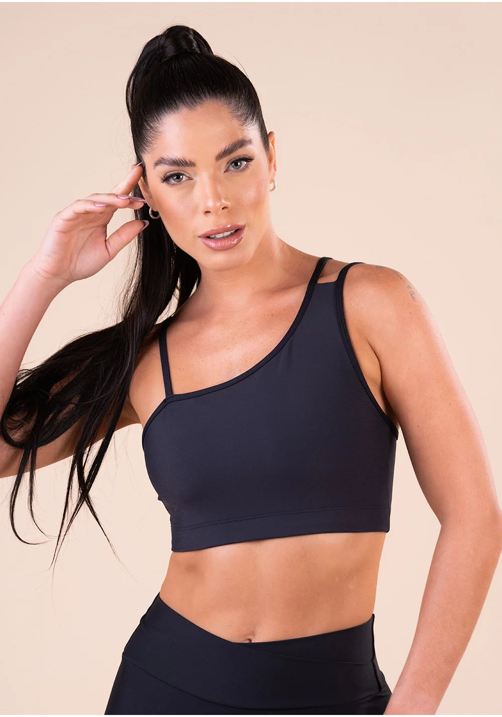 Top fitness feminino assimétrico preto Action – Basic Store