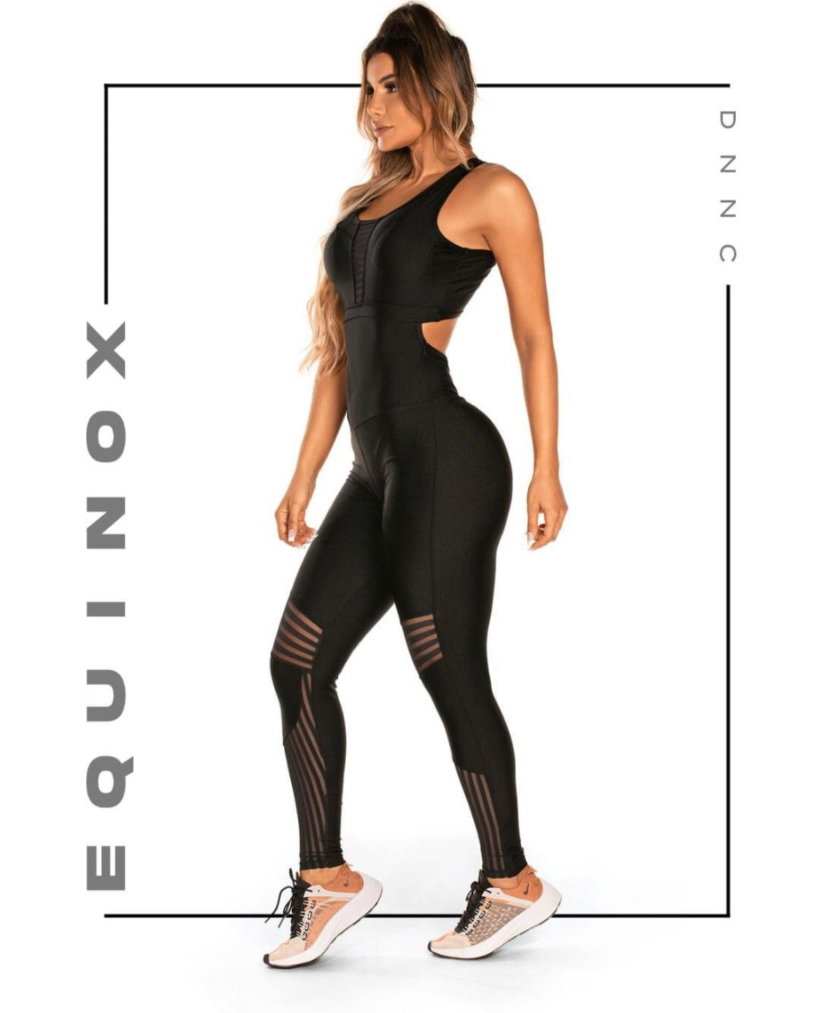 Macacão fitness feminino preto com alça de elástico canelado